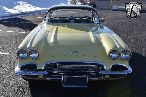 1961 Chevrolet Corvette image 18