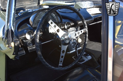 1961 Chevrolet Corvette image 71