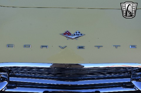 1961 Chevrolet Corvette image 99