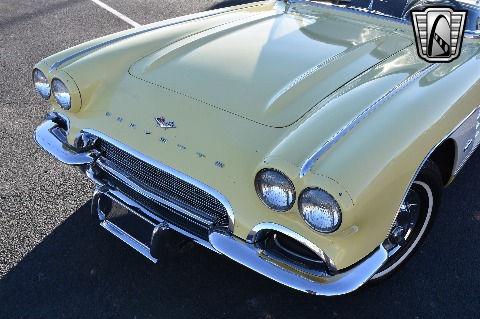 1961 Chevrolet Corvette image 102