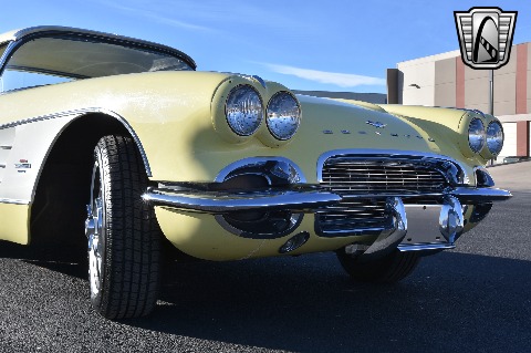 1961 Chevrolet Corvette image 27