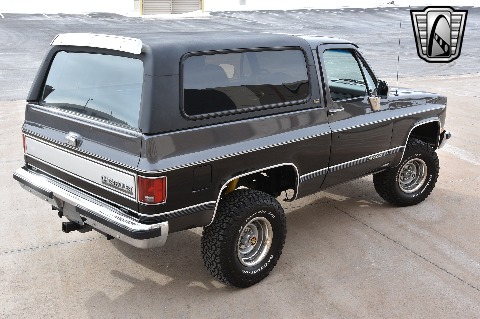 1989 Chevrolet Blazer image 12