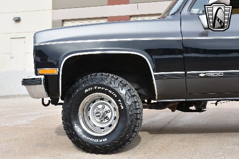 1989 Chevrolet Blazer image 19