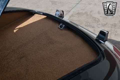 1974 Jaguar XKE image 60