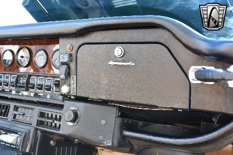 1974 Jaguar XKE image 89