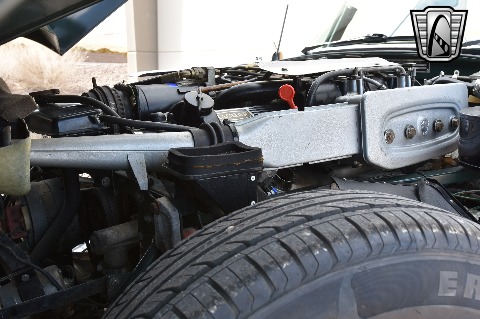 1974 Jaguar XKE image 40