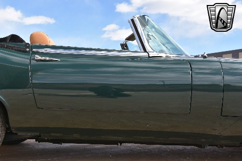 1974 Jaguar XKE image 25