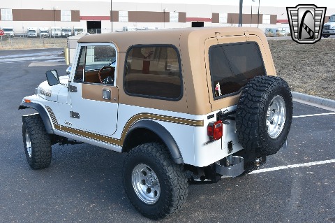 1985 Jeep CJ7 image 8