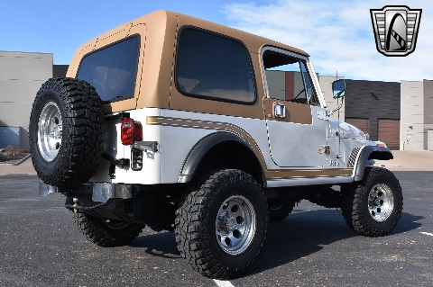 1985 Jeep CJ7 image 11
