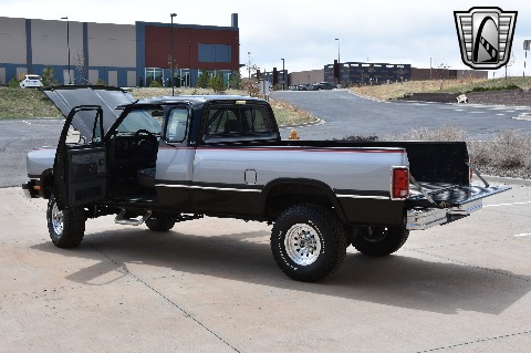 1993 Dodge W250 image 38