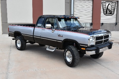 1993 Dodge W250 image 16