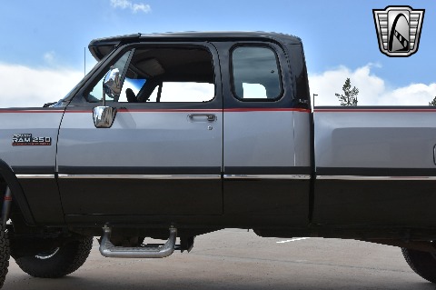 1993 Dodge W250 image 20