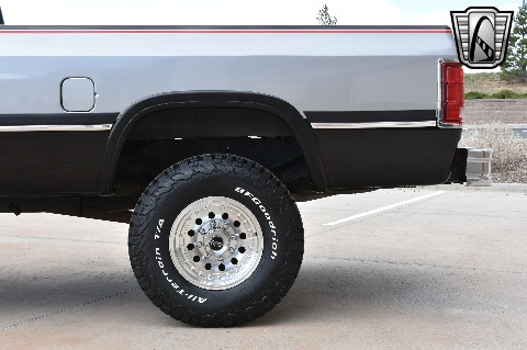 1993 Dodge W250 image 21