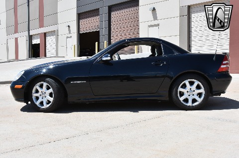 2001 Mercedes-Benz SLK230 image 5