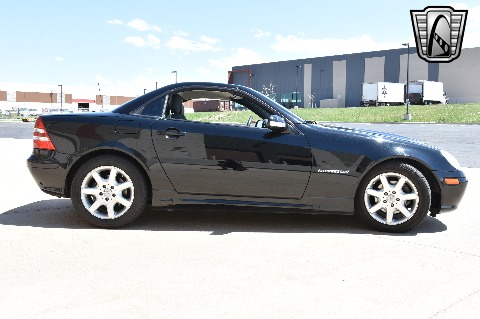 2001 Mercedes-Benz SLK230 image 13