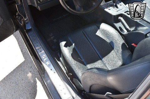 2001 Mercedes-Benz SLK230 image 71