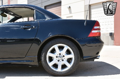 2001 Mercedes-Benz SLK230 image 21