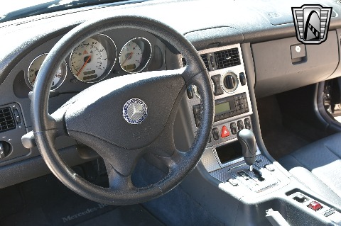 2001 Mercedes-Benz SLK230 image 76