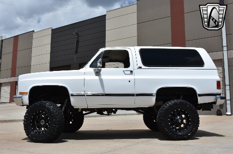 1989 GMC Jimmy image 5