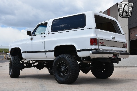 1989 GMC Jimmy image 7