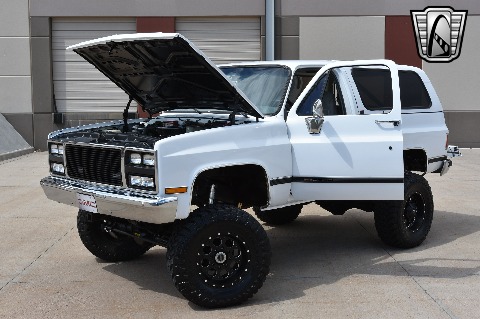 1989 GMC Jimmy image 33