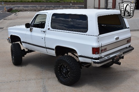 1989 GMC Jimmy image 8