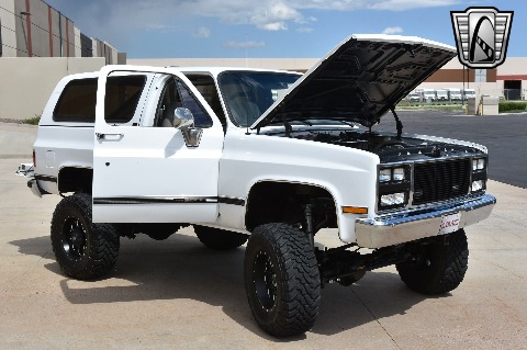 1989 GMC Jimmy image 36