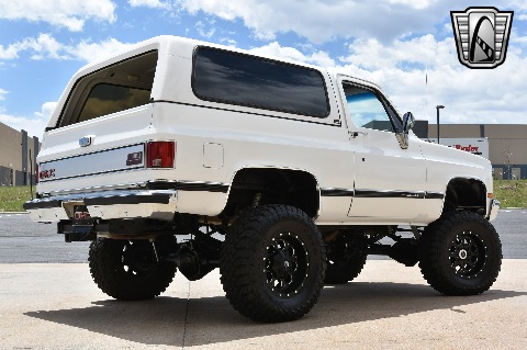 1989 GMC Jimmy image 11
