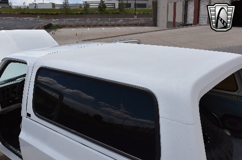 1989 GMC Jimmy image 38