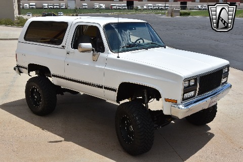 1989 GMC Jimmy image 16