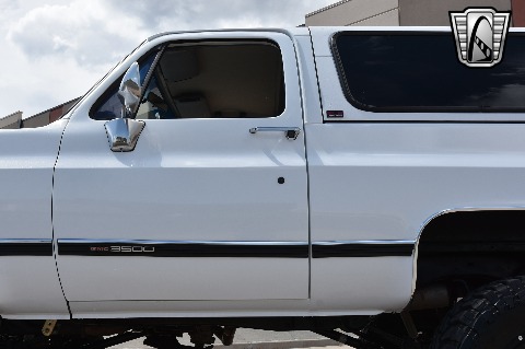 1989 GMC Jimmy image 20