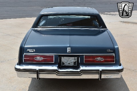 1985 Buick Riviera image 9