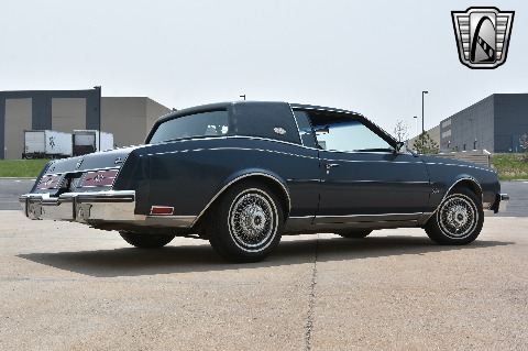 1985 Buick Riviera image 10