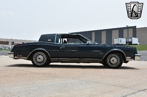 1985 Buick Riviera image 12