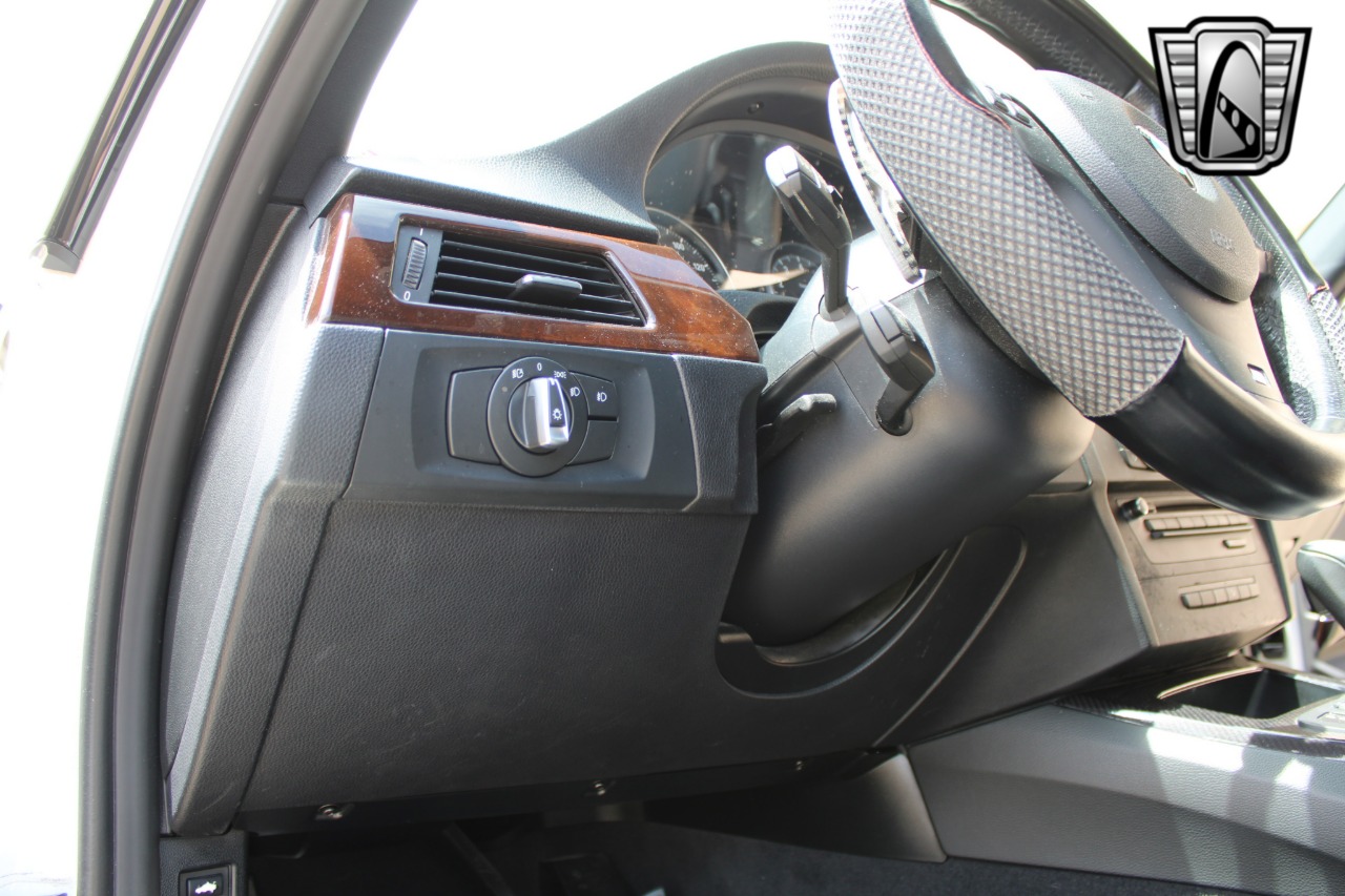 2011 BMW 3 Series 92