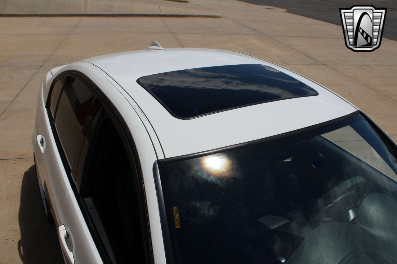 2011 BMW 3 Series 53