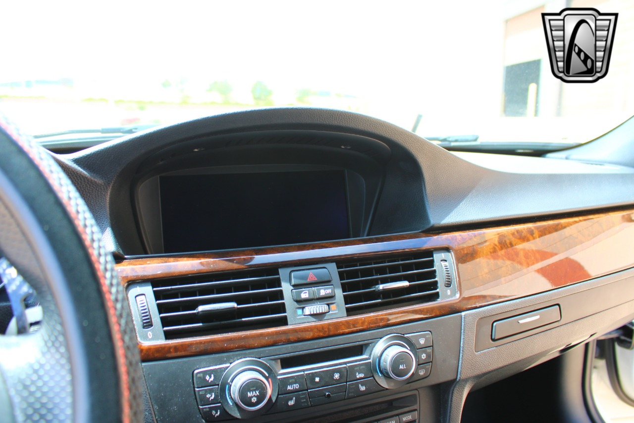 2011 BMW 3 Series 97
