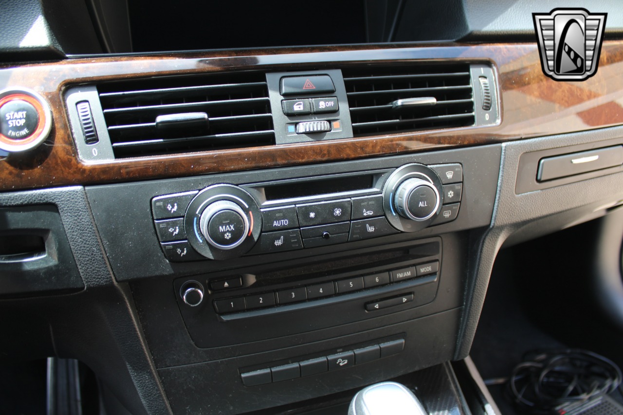 2011 BMW 3 Series 98