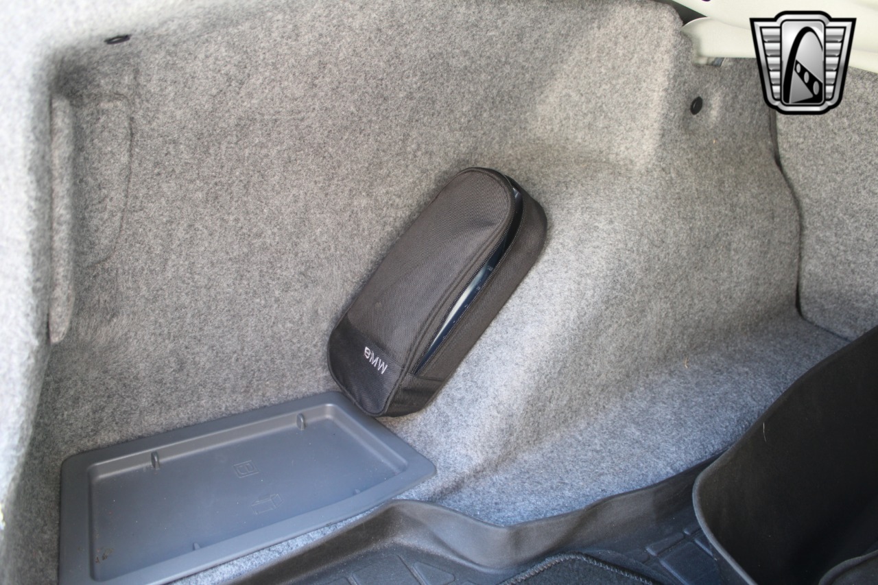 2011 BMW 3 Series 84