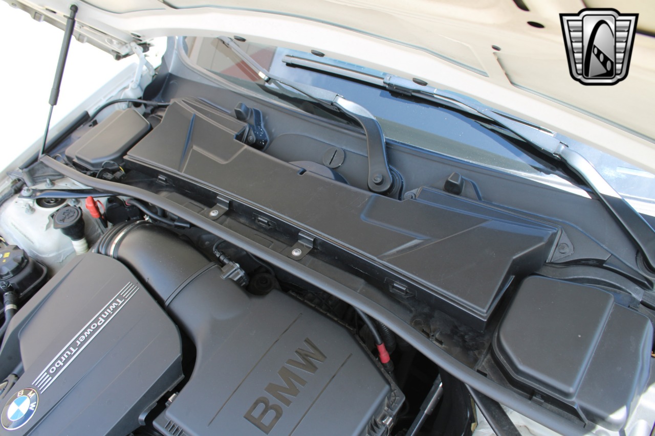 2011 BMW 3 Series 62