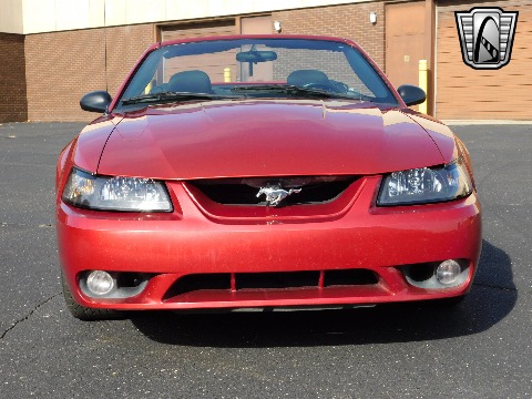 2001 Ford Mustang image 32