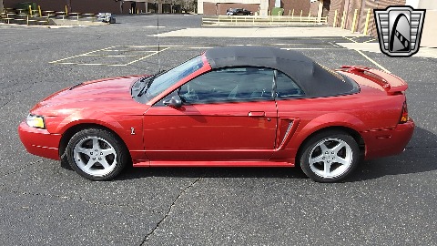 2001 Ford Mustang image 10