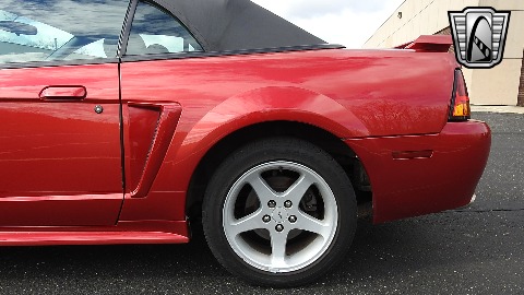2001 Ford Mustang image 13