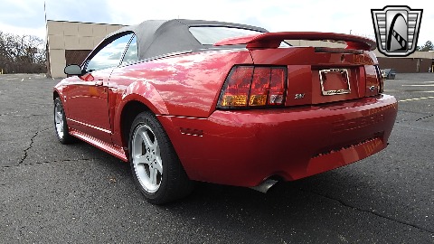 2001 Ford Mustang image 14