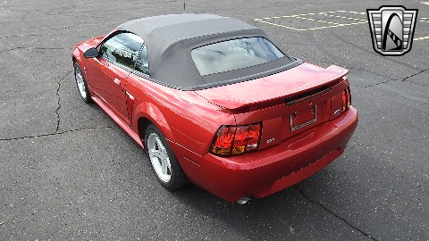 2001 Ford Mustang image 16