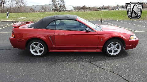 2001 Ford Mustang image 24