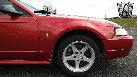 2001 Ford Mustang image 28