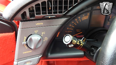 1990 Chevrolet Corvette image 107