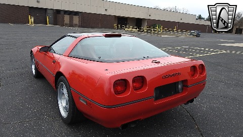 1990 Chevrolet Corvette image 14