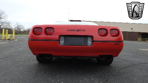 1990 Chevrolet Corvette image 16